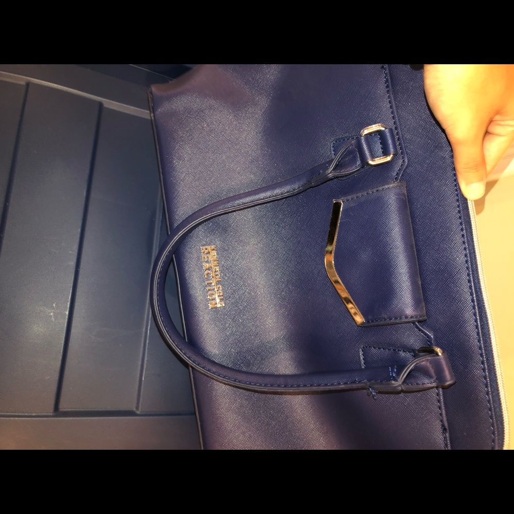 (SOLD) Kenneth Cole Reaction Purse